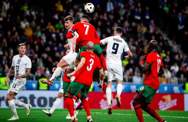 友谊赛-C罗首发哑火 葡萄牙0-2负于斯洛文尼亚
